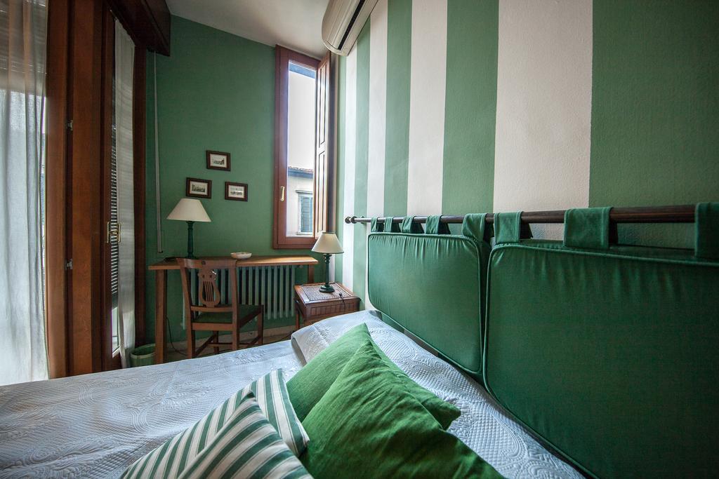 A Teatro Hotel Firenze Bagian luar foto
