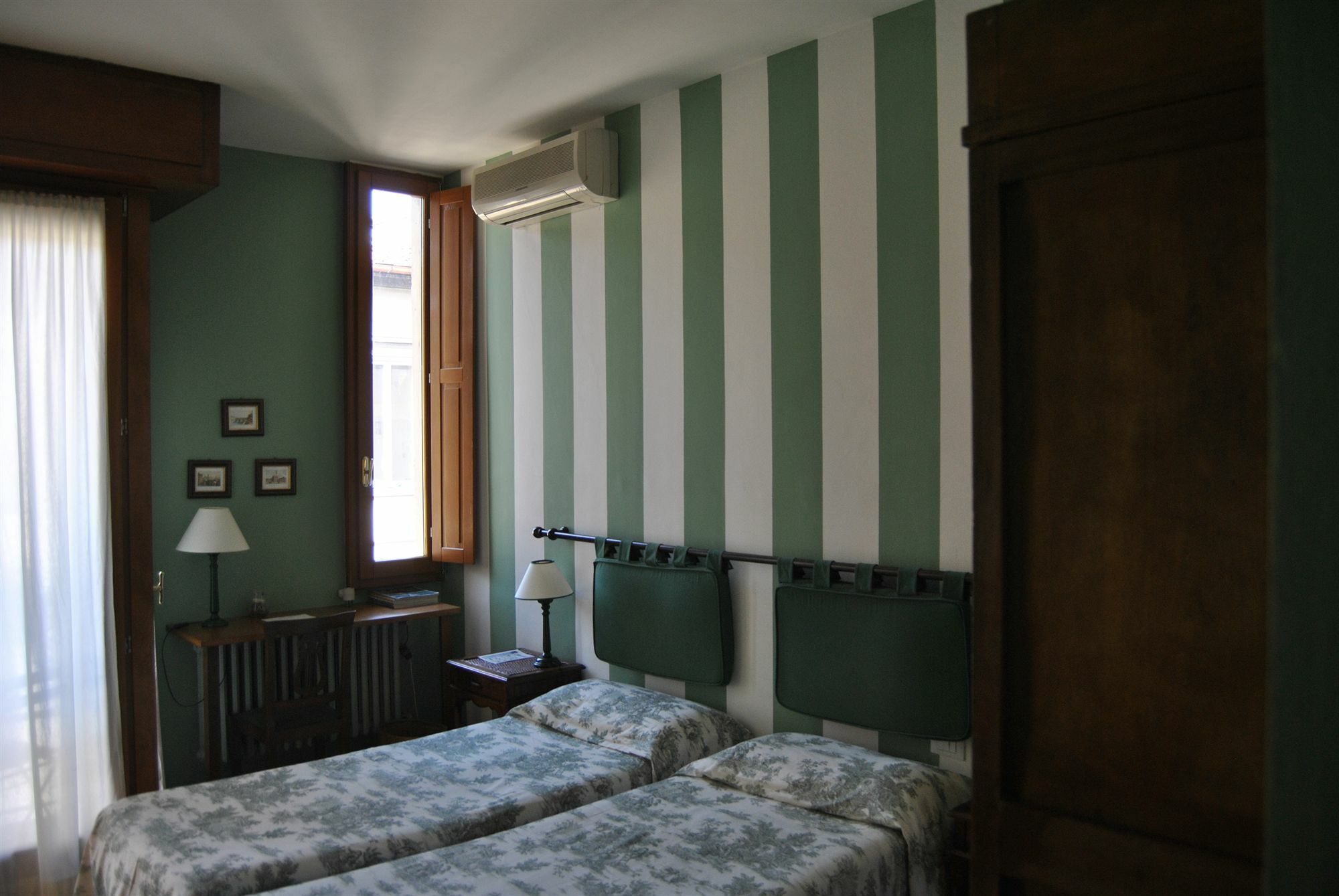 A Teatro Hotel Firenze Bagian luar foto